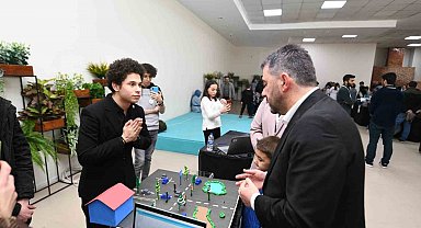 Pursaklar'ın bilim insanı adayları Bilim Şenliği'nde