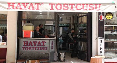"Hayat" markasını hatıra diye sakladıkları evraklar korudu