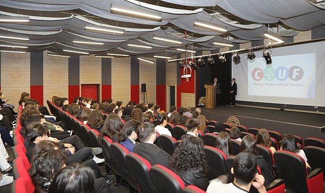 Rektör Altun, lise öğrencileri ile buluştu