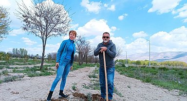 Sahipsiz hayvanlar için fidan diktiler