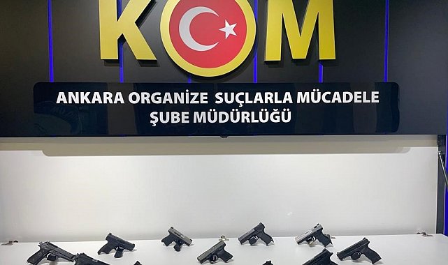 Silah kaçakçılarına operasyon: 11 adet ruhsatsız tabanca ele geçirildi