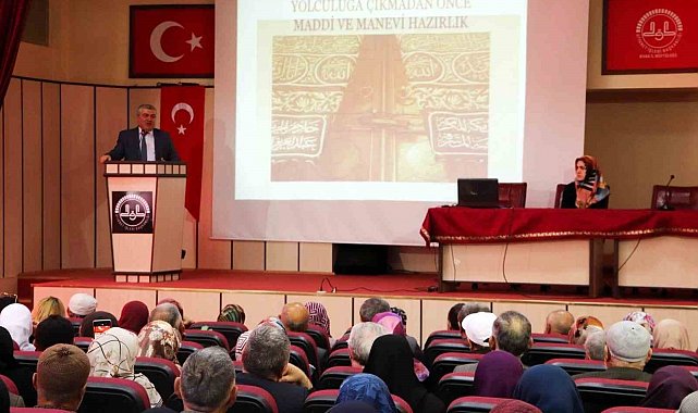 Sivas'ta hacı adaylarına eğitim semineri