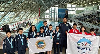 Spor A.Ş sporcuları yüzmede Türkiye Şampiyonası vizesi aldı