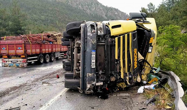 Tarsus'ta trafik kazasında 5 kişi yaralandı