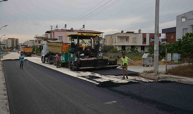 Tarsus'ta yol yapım çalışmaları sürüyor