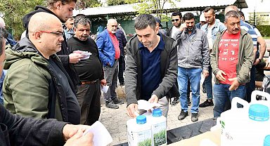Tepebaşı'ndan çiftçilere sıvı gübre desteği