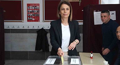 Vali Becel oyunu kullandı