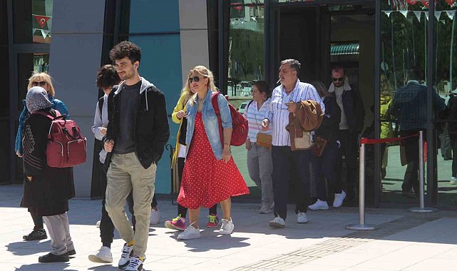YHT seferlere başladığı günden itibaren 28 bin 888 yolcu taşıdı