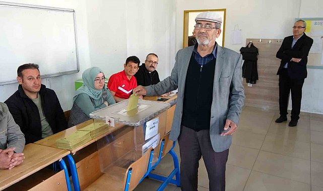 Yozgat'ta cumhurbaşkanı seçimi için oy verme işlemi başladı
