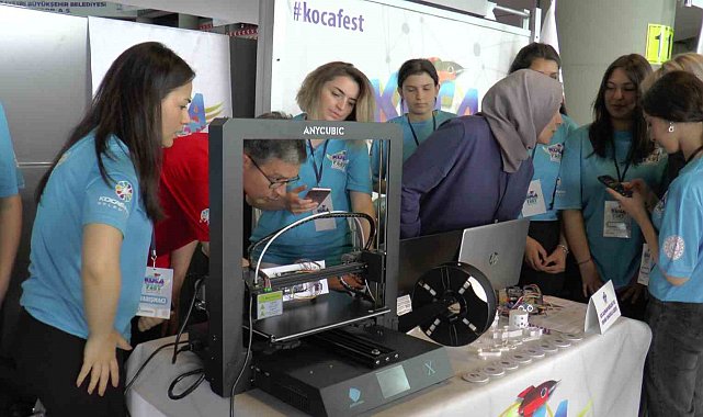 3D yazıcı ile kendi robot parçalarını üretiyorlar