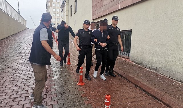 5 kilo 750 gram uyuşturucuyla yakalanan şüpheliler adliyede
