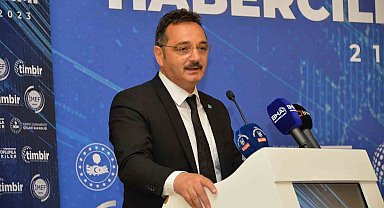 Afet anında habercilik ve risk yönetimi uzmanların katıldığı panel ile masaya yatırıldı