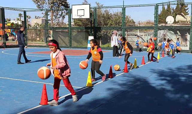 Akdeniz'de yaz spor okulları kursları başlıyor