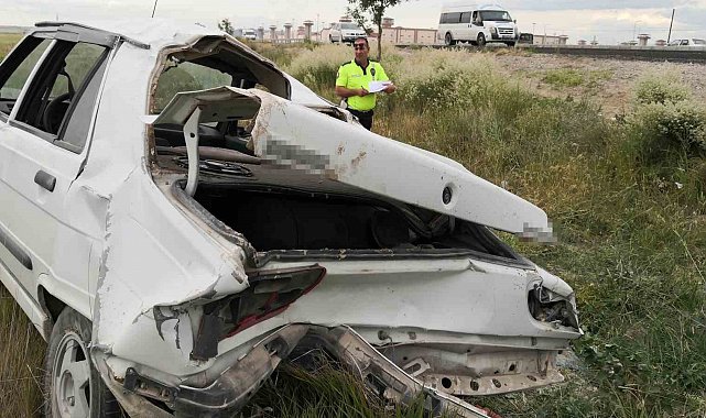 Aksaray'da 2 araç çarpıştı: 1'i ağır 3 yaralı