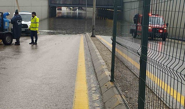 Ankara'da alt geçitleri su bastı