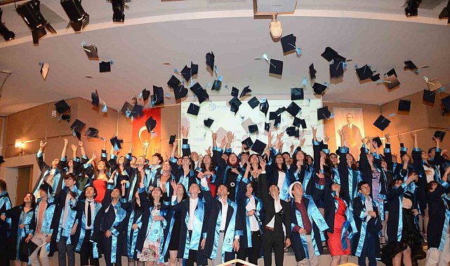 ASO Teknik Koleji'nde mezuniyet heyecanı