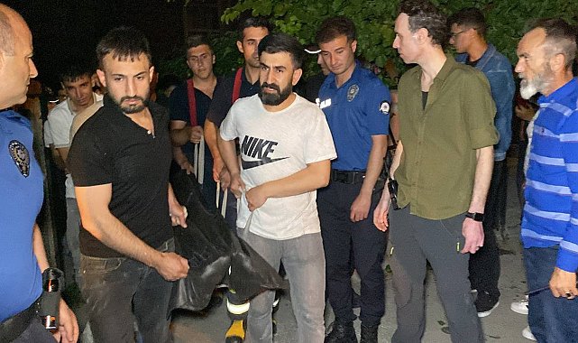 Bahçe hortumu almak için çıktığı tavan arasında, kayıp oğlunu hortuma asılı halde buldu
