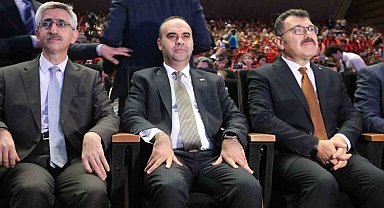 Bakan Kacır: "Türkiye'yi kendi teknolojisini geliştiren, rekabet edebilen bir ülke haline getirmek için çalışıyoruz"
