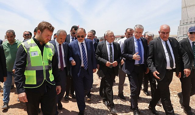 Bakan Özhaseki'den deprem konutlarının inşasını hızlandırılacak yeni formül