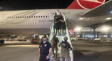 Bakan Yerlikaya duyurdu: Kırmızı bültenle aranan yabancı uyruklu 2 suç örgütü üyesi İstanbul'da yakalandı