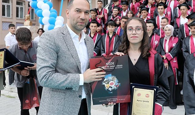 Başkan Özdemir'in mesaisi yoğun geçiyor