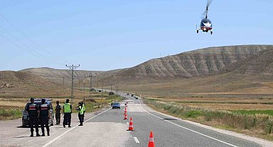 Bayram tatilinde araçlar "cayrokopter" ile denetlendi