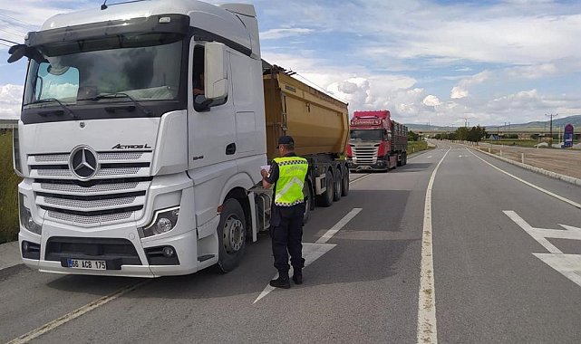 Bayram tatilinde kara yollarında 994 jandarma personeli görev yapacak