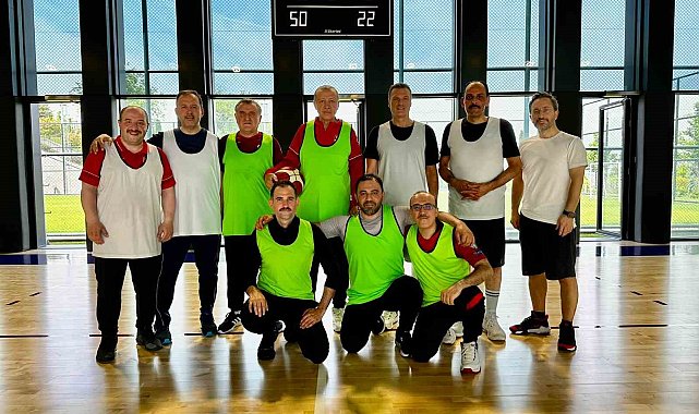 Cumhurbaşkanı Erdoğan, ekibiyle basketbol maçı yaptı