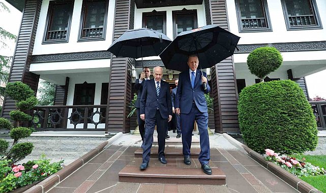 Cumhurbaşkanı Erdoğan, MHP Lideri Bahçeli'yi konutunda ziyaret etti