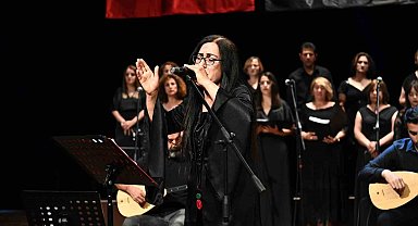 Depremzedeler için söylediler