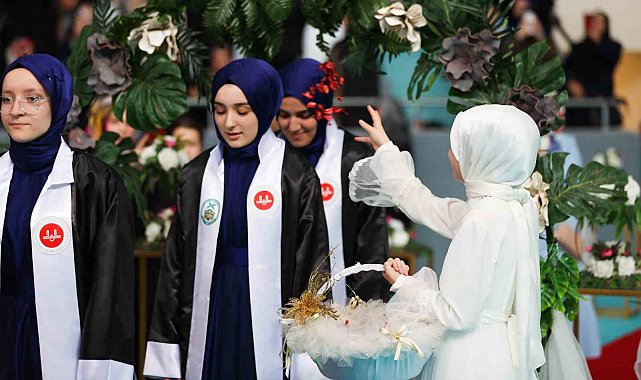 Diyanet İşleri Başkanı Erbaş: "Neslimiz, gençlerimiz, çocuklarımız Kur'an'ın aydınlığından istifade etsin"