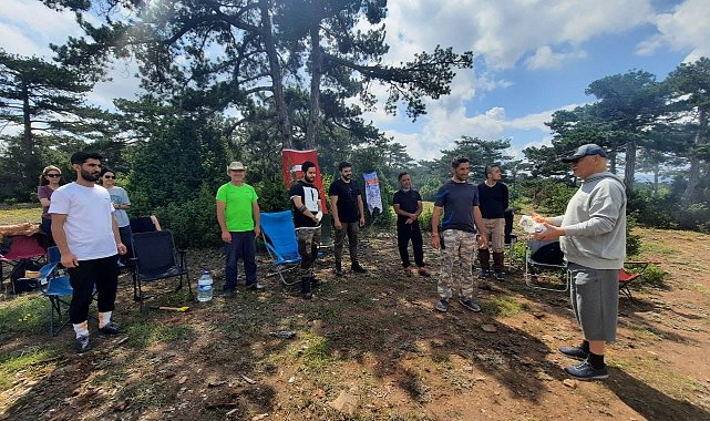 Eski vali Çalışıcı doğa yürüyüşüne katıldı