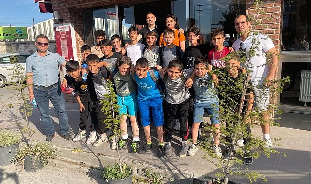 Gökmeydanspor'dan U13 takımına yemekli teşekkür