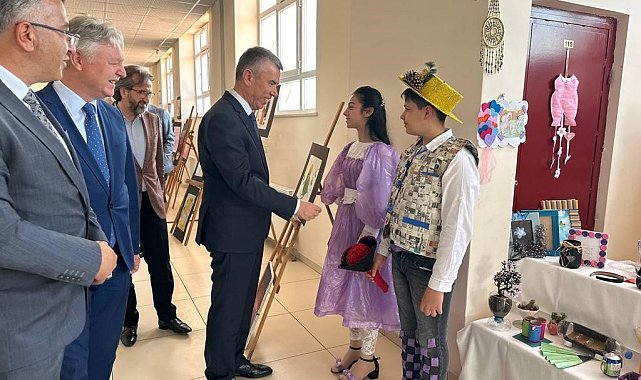 Görsel Sanatlar ve Teknoloji Tasarım Sergisi açıldı