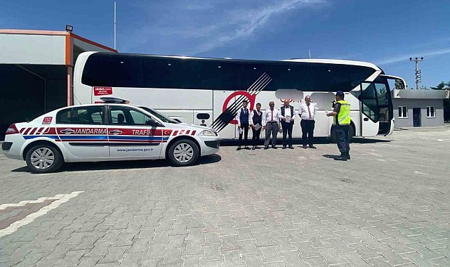 Jandarmadan otobüs sürücülerine "Trafik Güvenliği" eğitimi