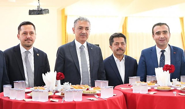 Karaman'da il protokolü bayramlaşma programında bir araya geldi