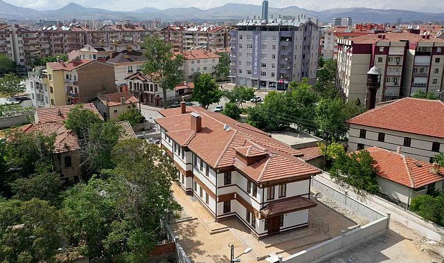 Karatay Belediyesi'nden ilçeye 2 yeni kurs merkezi