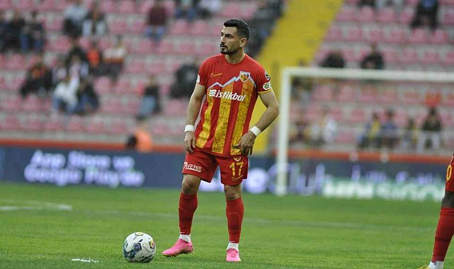 Kayserispor'da Emrah Başsan ayrıldı
