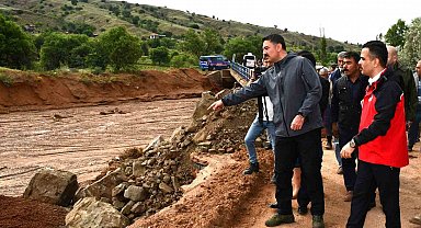 Kırıkkale'de sel: Dereler taştı, evleri ve ahırları su bastı