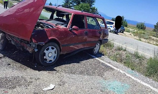 Kontrolden çıkan otomobil karşı şeride savruldu: 1 yaralı