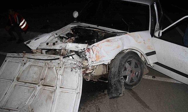 Konya'da iki otomobil çarpıştı: 6 yaralı