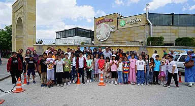 Meram, 80 Binde Devr-i Alem Parkı'nda deprem bölgesinden gelen çocukları ağırladı