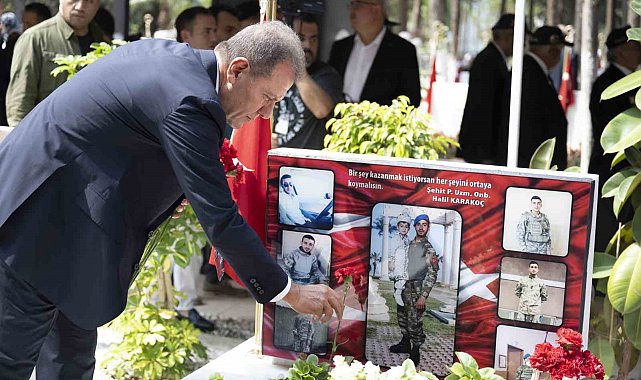 Mersin Şehitliğinde hüzünlü bayramlaşma