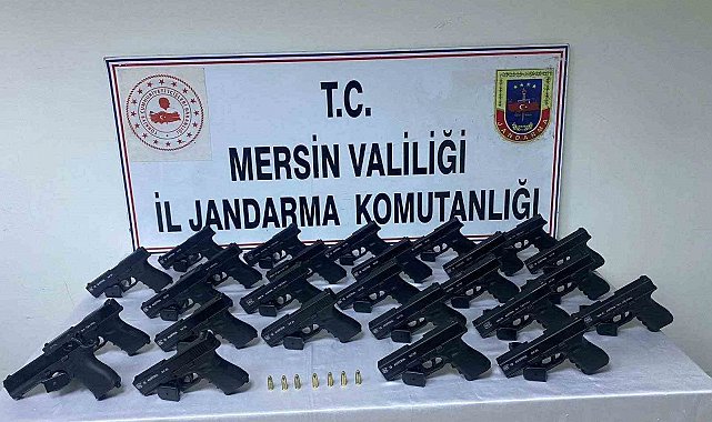 Mersin'de bir kamyonette 26 tabanca ele geçirildi: 4 tutuklama