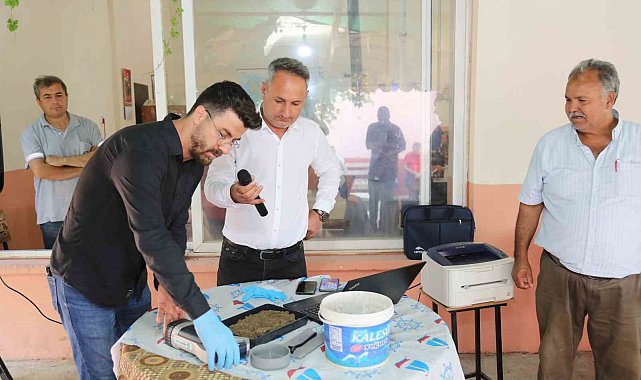 Mezitlili üreticilere toprak analiz cihazı tanıtıldı