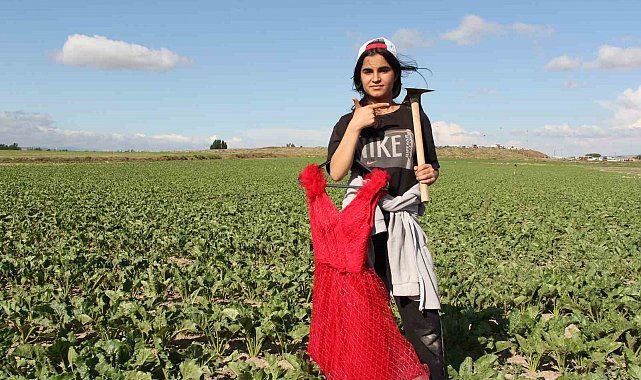 Mezuniyet elbisesi için tarlada çalışan 13 yaşındaki Narin'in hayalini gerçekleştirdiler