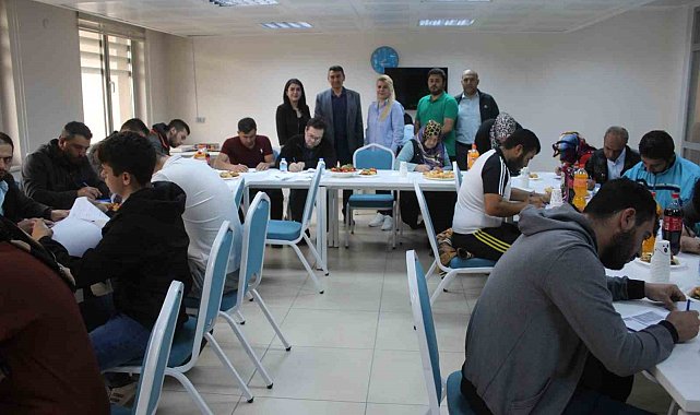Nevşehir'de iş görüşmesine çağrılan 7 bin 200 kişiden 75 kişi geldi