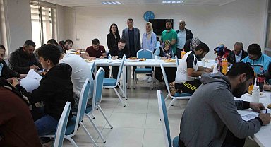 Nevşehir'de iş görüşmesine çağrılan 7 bin 200 kişiden 75 kişi geldi