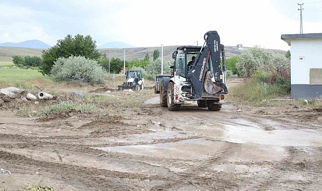 Niğde'de sel sonrası onarım ve temizlik çalışması