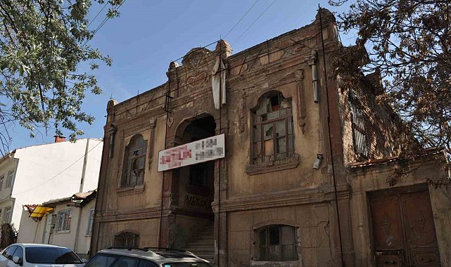 Odunpazarı'ndaki 110 yıllık tarihi konak harap oldu